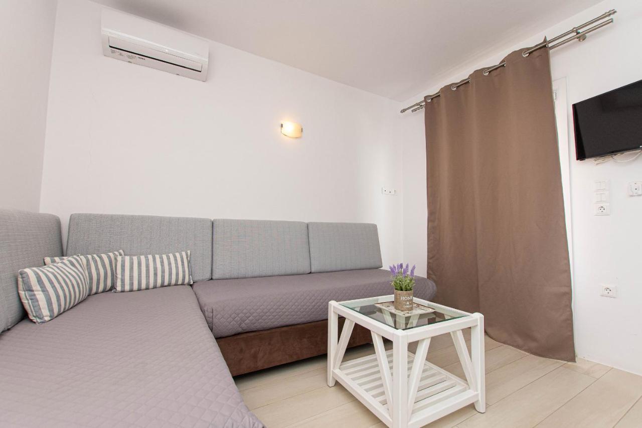 Anius Apartments Mykonos Town Bagian luar foto