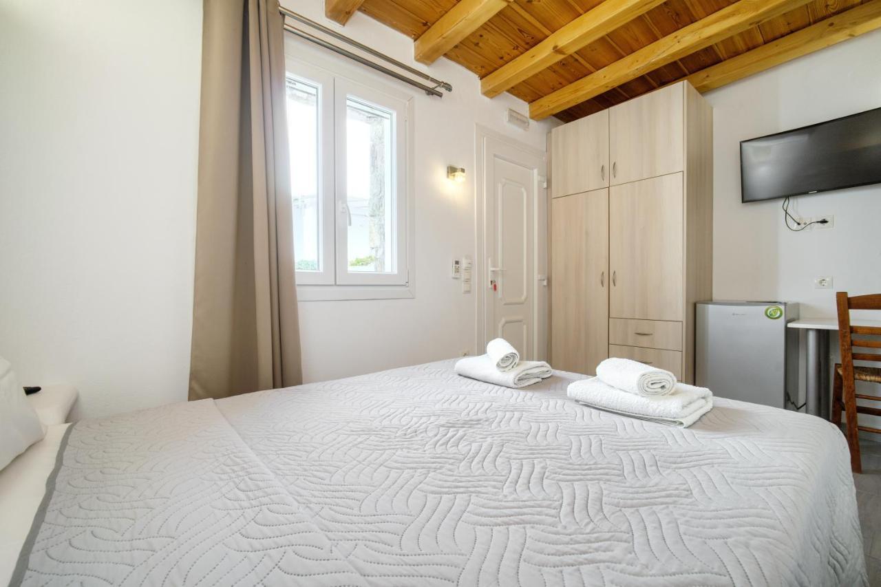 Anius Apartments Mykonos Town Bagian luar foto