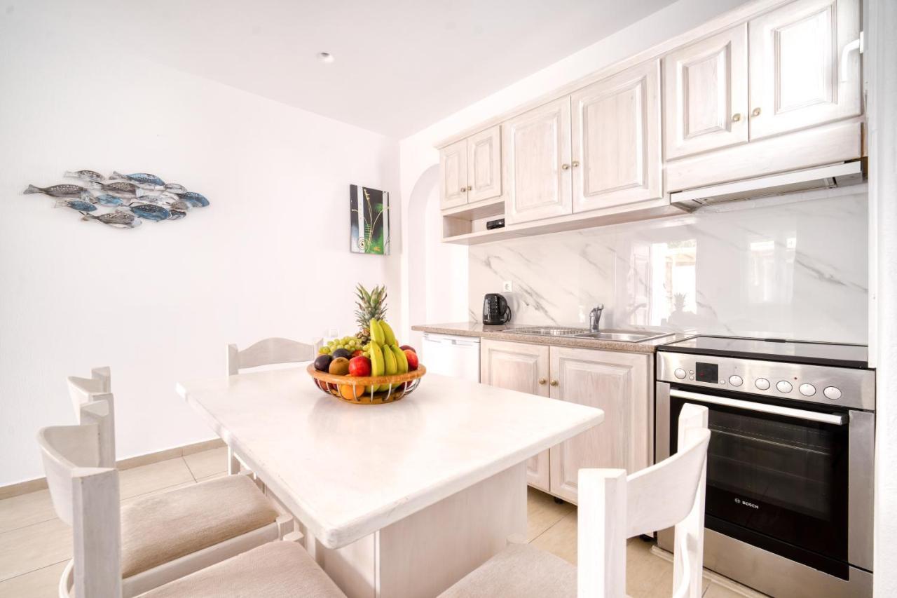 Anius Apartments Mykonos Town Bagian luar foto